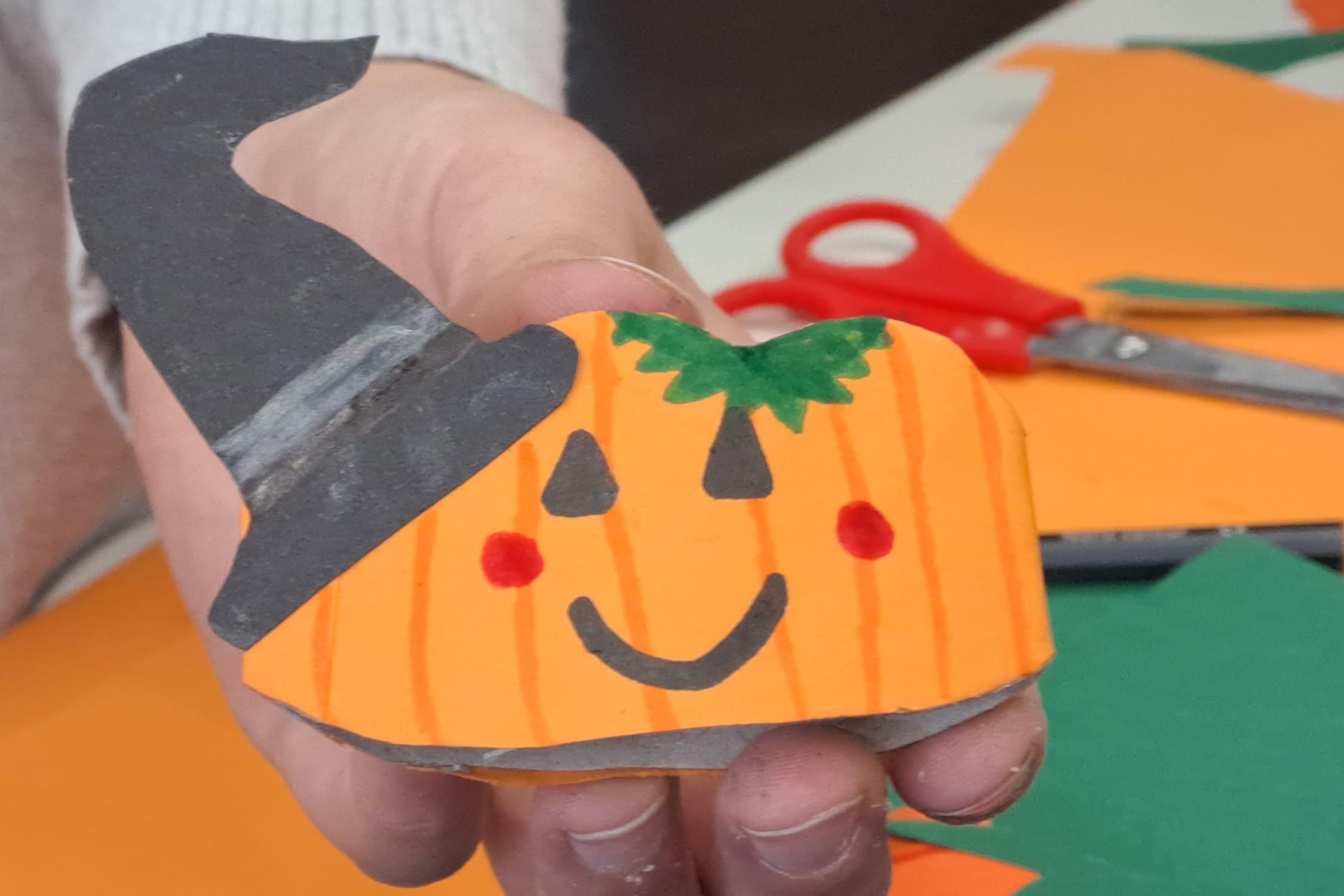 Gespenster basteln (1)