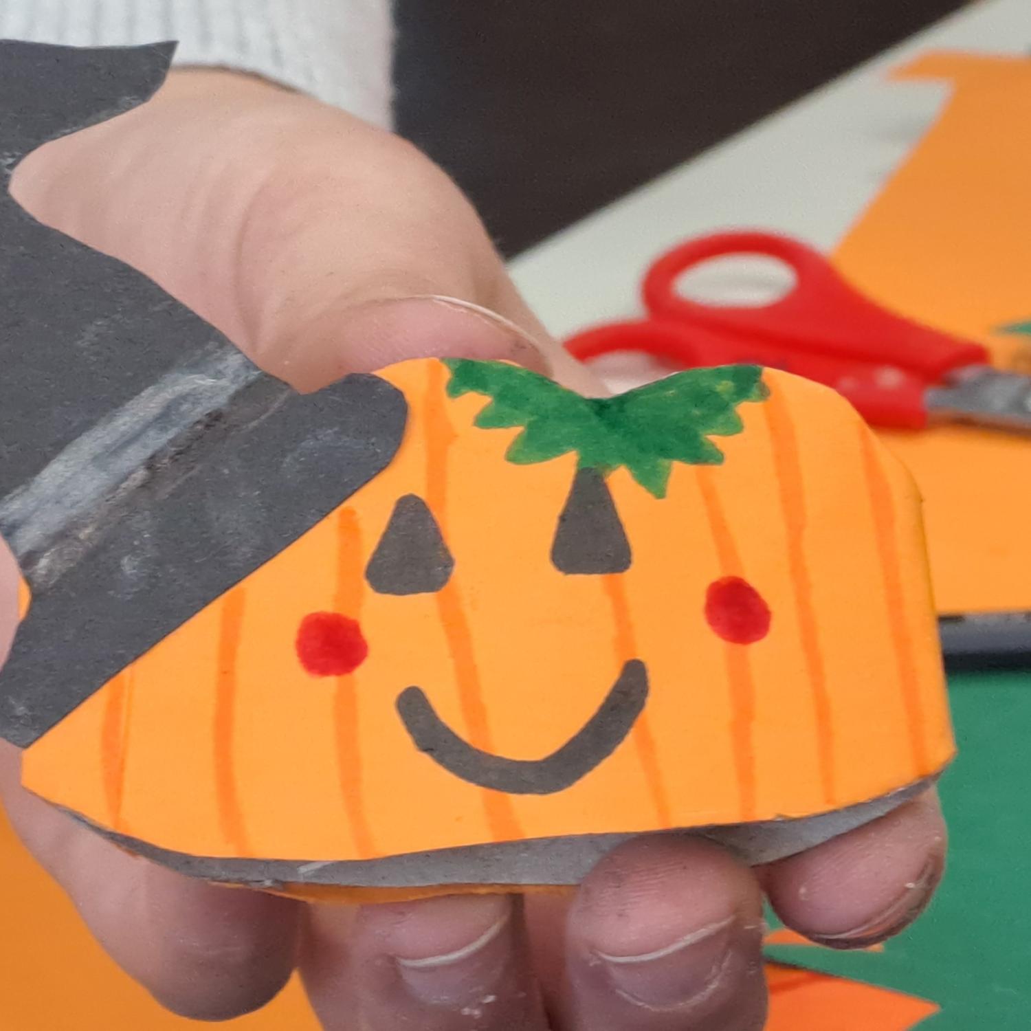 Gespenster basteln (1)